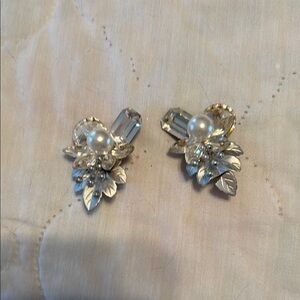 Elegant Silver and Pearl Earrings